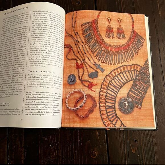 The Bead Jewelry Book by Stefany Tomalin - Picture 4 of 5